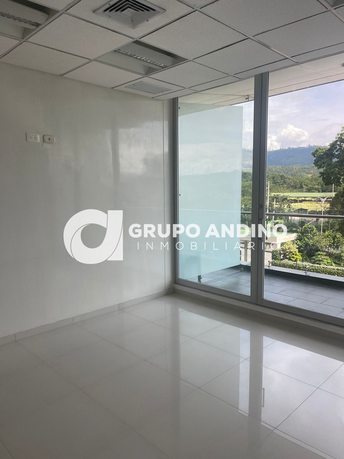 Oficina en Arriendo en Ecoparque Natura en Floridablanca