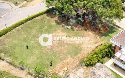 Se Vende Lote en el Condominio Colina de Yerbabuena-Ruitoque Condominio