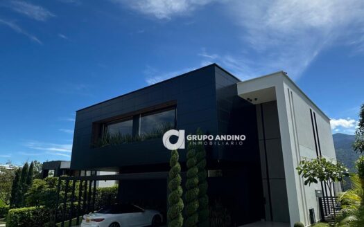 Se Vende Casa Campestre – Punta Diamante