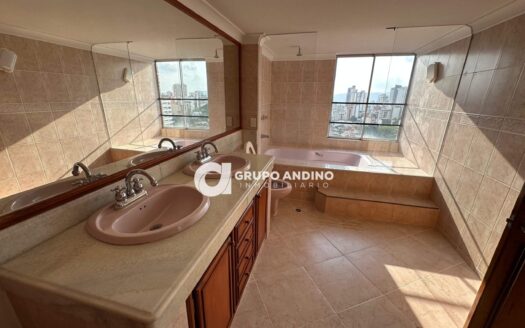 Se Vende Apartamento Penthouse en el Edificio Centro C. Cabecera III Etapa – Bucaramanga