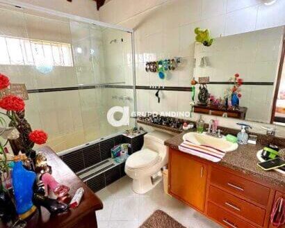 Se Vende Casa Esquinera en el Conjunto Cañaveral Country – Floridablanca