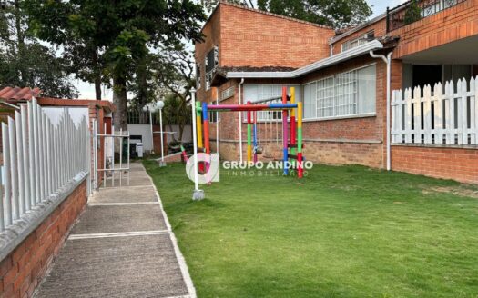 Se Vende Casa en el Conjunto Residencial Valladolid Lagos del Cacique – Bucaramanga