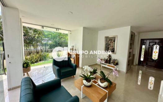 Se Vende Casa en el Condominio Linares del Lago – Bucaramanga