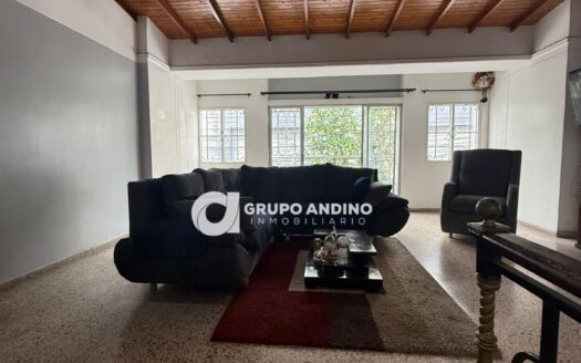 Se Vende Casa Independiente en Nuevo Sotomayor – Bucaramanga
