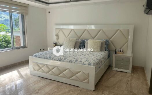 Se Vende Casa en el Condominio Campestre Lagos de Menzuly – Piedecuesta