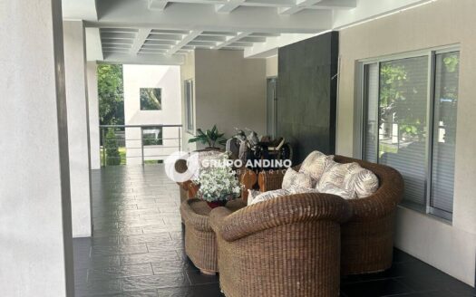Se Vende Casa en el Condominio Campestre Lagos de Menzuly – Piedecuesta