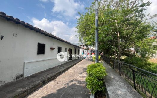 Se Arrienda o Se Vende Casa Comercial- Giron