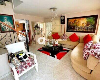 Se Vende Casa Esquinera en el Conjunto Cañaveral Country – Floridablanca