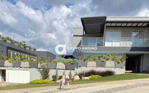 Se Vende casa en el Condominio Villa Campestre – Lebrija
