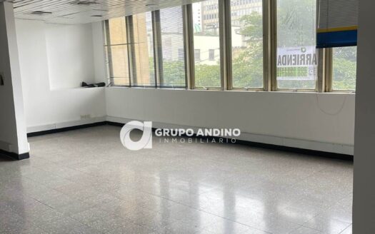 Se Arrienda Oficina en el Edificio Sura-Bic en el Centro – Bucaramanga