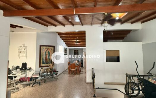 Se Vende Casa Independiente en Nuevo Sotomayor – Bucaramanga