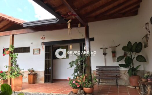 Se Vende Casa de Campo en la Vereda el Palmar – Santander