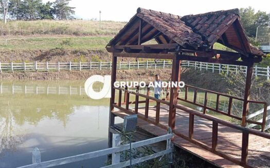 Se vende lote en el Condominio Campestre La Pradera/ Mesa de los Santos