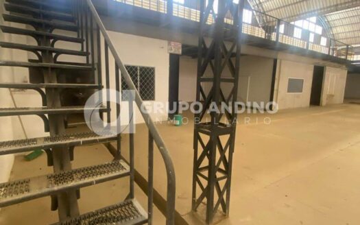Se arrienda bodega a pocos pasos de cenfer
