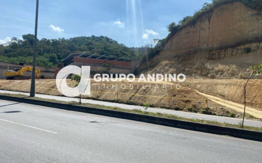 Se arrienda o se vende lote via Giron-Chimita
