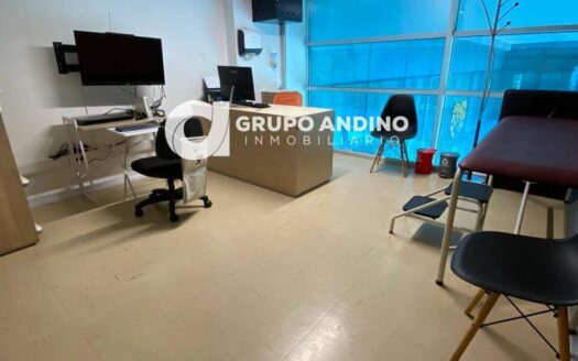 Se arrienda consultorio en el Centro Internacional de Especialistas