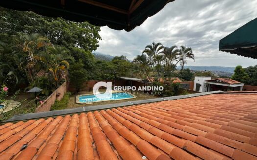 Se Vende Casa en el Condominio Rincón del Lago – Bucaramanga