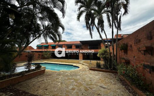 Se Vende Casa en el Condominio Rincón del Lago – Bucaramanga