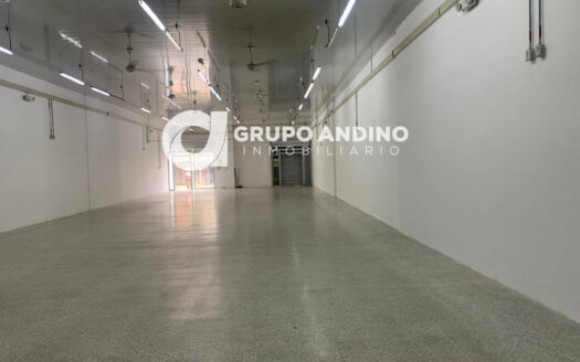 Se Arrienda Local Comercial En El Barrio Comuneros