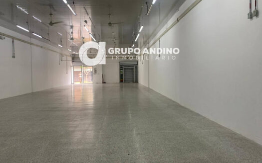 Se Arrienda Local Comercial En El Barrio Comuneros