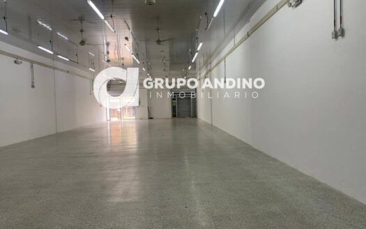 Se Arrienda Local Comercial En El Barrio Comuneros
