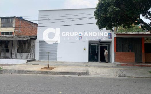 Se Arrienda Local Comercial En El Barrio Comuneros