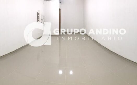 Se vende local en el Centro Comercial Megamall