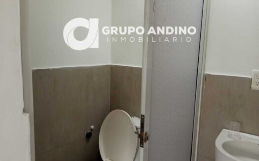 Se arrienda local 2 piso Cabecera