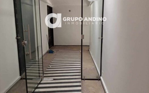 Se arrienda local Comercial Cabecera 2 piso