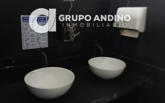 Se arrienda local Comercial Cabecera 2 piso
