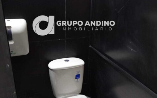 Se arrienda local Comercial Cabecera 2 piso
