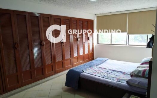 Se vende apartamento Edificio la fuente de Sotomayor