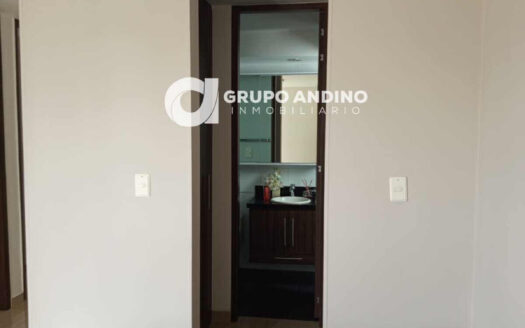 se vende o se arrienda apartamento en el condominio caminos de providenzza