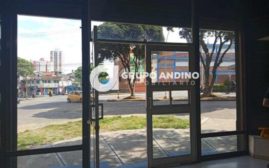 Se Arrienda Local Comercial sobre la av Boulevar