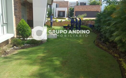 se vende casa el condominio ruitoque la montaña