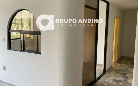 se vende apartamento en el edificio los pirineos de cabecera