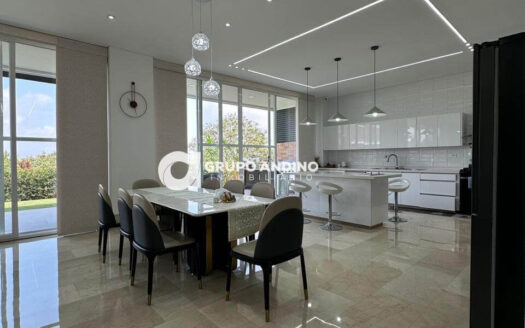 Se vende Casa en el condominio Buenavista-Ruitoque