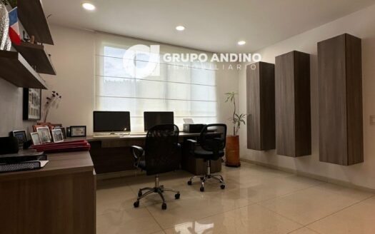 Se vende casa en el conjunto Calatrava
