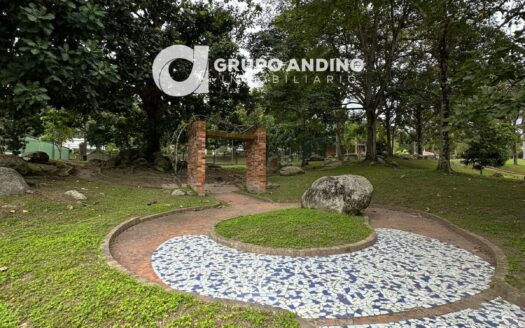 Se vende casa en el conjunto Calatrava