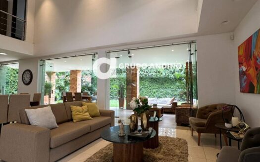 Se vende casa en el conjunto Calatrava