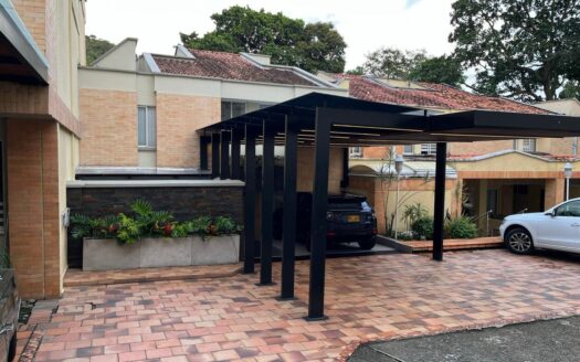 Se vende casa en el conjunto residencial Cantabria