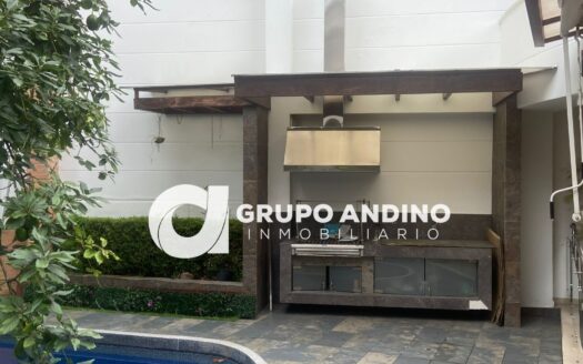 Se vende casa en Cabecera del Llano
