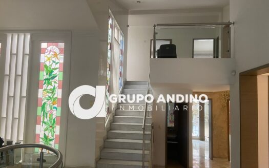 Se vende casa en Cabecera del Llano