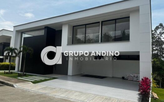 En Arriendo, Casa Campestre en La Esperanza Ruitoque – Piedecuesta