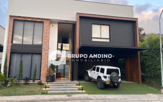 En Venta, Casa en Menzuli – Piedecuesta