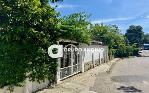 En Venta, Casa Campestre en Ritoque Bajo – Floridablanca
