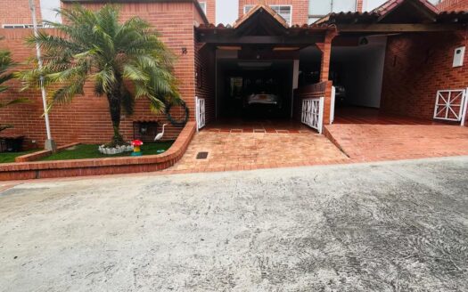 En Venta, Casa en Lagos Del Cacique – Bucaramanga