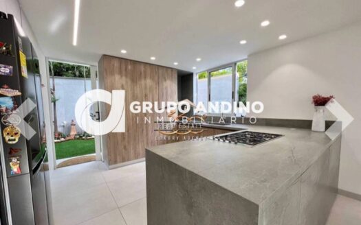Exclusiva Casa en Venta en Ruitoque- Valle de Rocas
